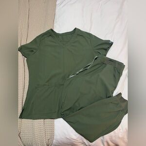 Women’s MedCouture Scrub Set- Size Large